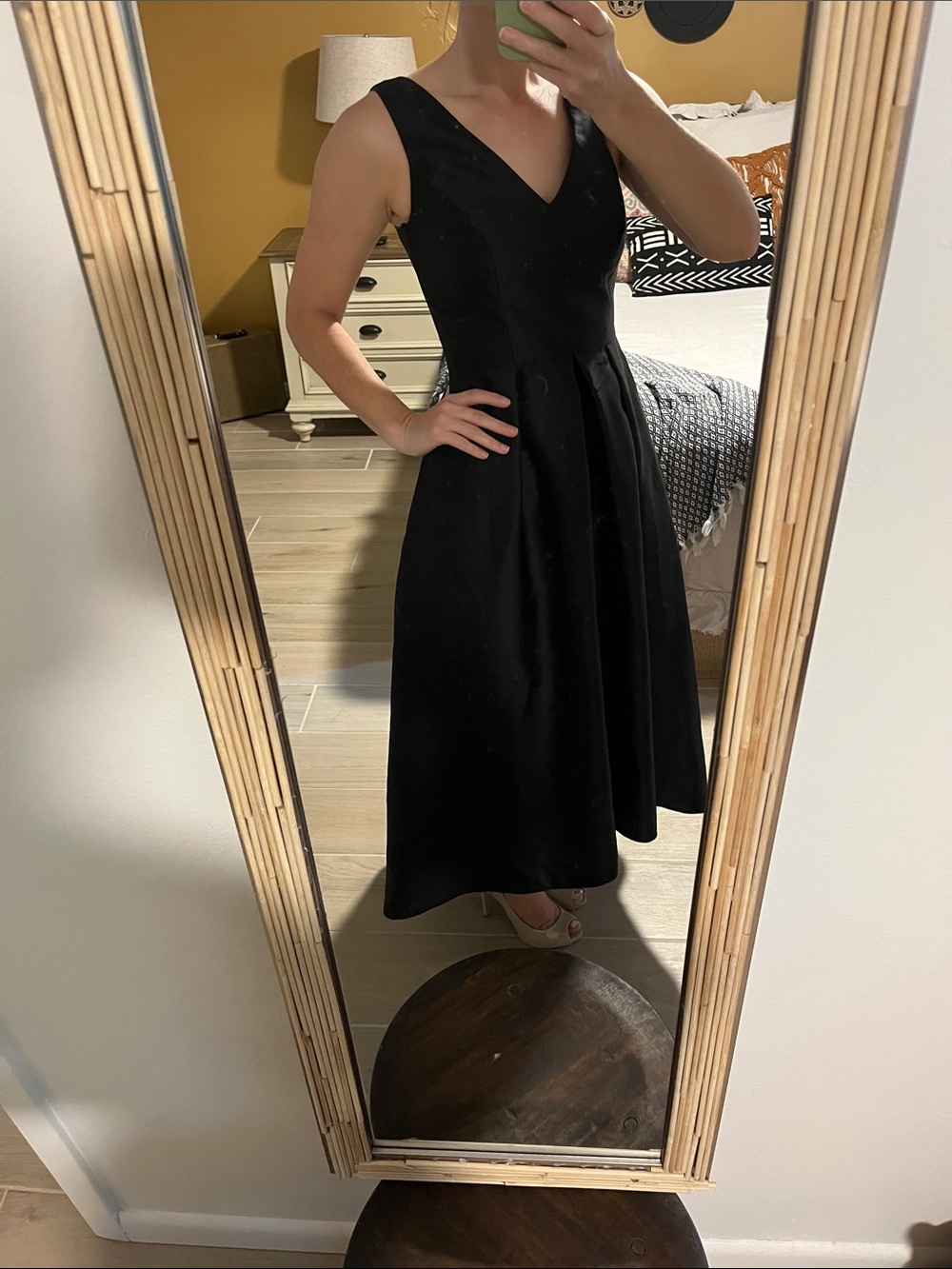 ALFRED SUNG Black V-Neck Sleeveless Midi Dress